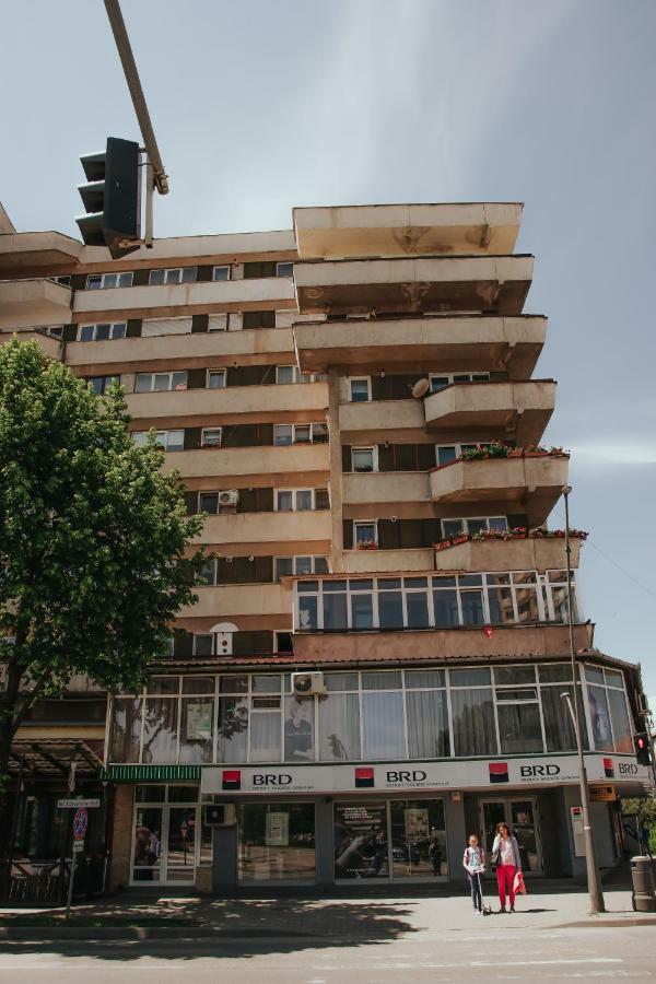 Apartament 1 Decembrie Διαμέρισμα Άλμπα Ιούλια Εξωτερικό φωτογραφία
