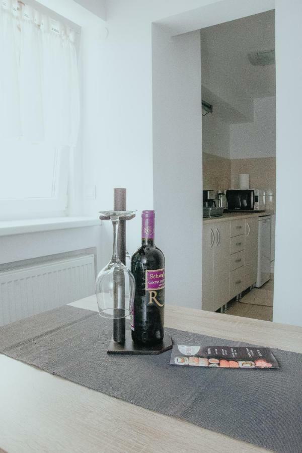 Apartament 1 Decembrie Διαμέρισμα Άλμπα Ιούλια Εξωτερικό φωτογραφία