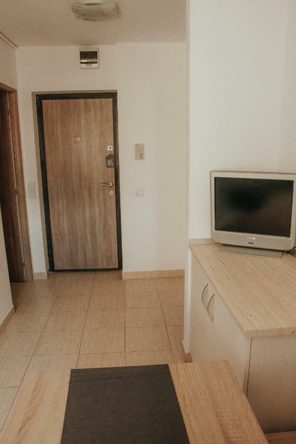 Apartament 1 Decembrie Διαμέρισμα Άλμπα Ιούλια Εξωτερικό φωτογραφία